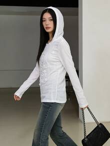 涤纶字母薄纱T恤，适合度假和日常穿着，春夏款 - 白色 - 查看 2