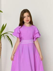 Evangelical Long Dress For Girls And Teenagers With Trio Detail At The Waist And Layered Sleeves | Long, Flared Dress With Elastic At The Back | Sizes 10 To 16 | Colors: Baby Blue, Green, Pink, Lavender, And Navy Blue | Elegant And Comfortable Outfit For Birthdays, Parties, Christmas, Graduations, And Special Events | Classic Teen Dress With A Loose Fit | Delicate Model With Wide Sleeves And Refined Finish | Long Dress For Pre-Teen And Teenage Girls | Children's Clothing For Special Occasions And Dressy Casual Wear | Ideal Gift For Girls | Flared Dress With Lightweight Fabric And Soft Touch | Charming, Discreet, And Comfortable Look For Various Occasions - 紫丁香色 - 查看 5
