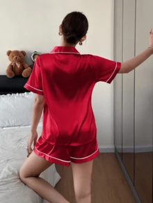 Dreamivo 情人节优雅女士红色纯色真丝睡衣套装 - 短袖纽扣领上衣和裤子，柔软缎面睡衣，可机洗，可外穿 - 紅色 - 查看 2