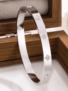 新款时尚高品质不锈钢花朵锆石女士手镯首饰套装，适合日常佩戴 - 銀色1 - 查看 4