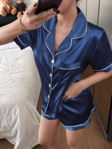 优雅女士蓝色纯色真丝睡衣套装 - 短袖纽扣领上衣和裤子，柔软缎面睡衣，可机洗，可外穿 - 寶藍色 - 查看 3