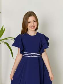 Evangelical Long Dress For Girls And Teenagers With Trio Detail At The Waist And Layered Sleeves | Long, Flared Dress With Elastic At The Back | Sizes 10 To 16 | Colors: Baby Blue, Green, Pink, Lavender, And Navy Blue | Elegant And Comfortable Outfit For Birthdays, Parties, Christmas, Graduations, And Special Events | Classic Teen Dress With A Loose Fit | Delicate Model With Wide Sleeves And Refined Finish | Long Dress For Pre-Teen And Teenage Girls | Children's Clothing For Special Occasions And Dressy Casual Wear | Ideal Gift For Girls | Flared Dress With Lightweight Fabric And Soft Touch | Charming, Discreet, And Comfortable Look For Various Occasions - 藏蓝色 - 查看 5