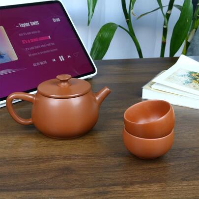 1 Set de Tetera de Arcilla Púrpura, Juego de Té de Arcilla Púrpura Hecho a Mano, Juego de Té para el Hogar y Viajes, Incluye 1 Tetera y 2 Tazas de Té para Invitados, Juego de Té de Estilo Chino Único, Adecuado para Uso Doméstico, Invitados y Como Regalo