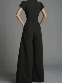 女士简约舒适黑色高领短袖连体裤，腰部收紧设计（无腰带，腰带仅作装饰用途），春夏秋季 - 黑色 - 查看 2