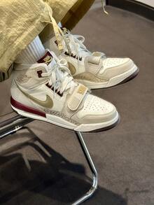 Nike 乔丹皮革高帮防滑篮球鞋