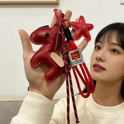 New Leather Horse Keychain Pendant, Fashion Creative Zodiac Horse Bag Charm Handmade Rope Ornament