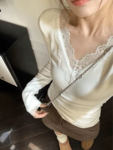白色蕾丝边修身针织吊带背心，百搭又显身材，春季必备 - 白色 - 查看 1