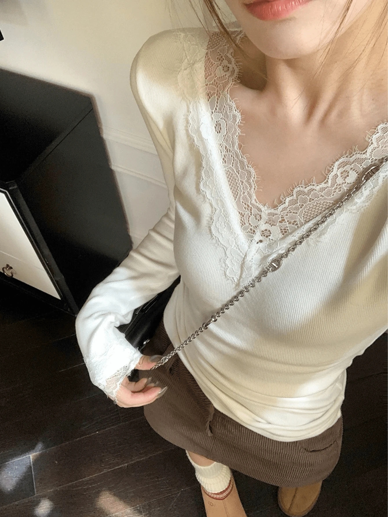 白色蕾丝边修身针织吊带背心，百搭又显身材，春季必备 - 白色 - 查看 1