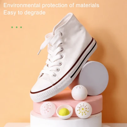 1包鞋用除臭球，天然香氛，持久除臭，抗菌，适用于运动鞋、帆布鞋，小巧可重复使用，消除脚臭，保持鞋子清新干爽，是居家、户外、旅行、衣橱、鞋店的理想之选，也是生日礼物、户外爱好者礼物、家庭礼物的理想选择。