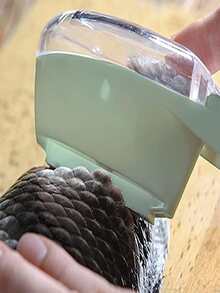 Fish Scale Remover - Plastic Fish Scale Scraper - Simple Kitchen Cleaning Tool - Washing Tool - Peeling Brush - Scrubbing - Cleaning - Fish Scale Scraper - Scraper - Kitchen Supplies - Suitable Gift For Fishing Friends, Relatives And Acquaintances - Multicolor - View 2