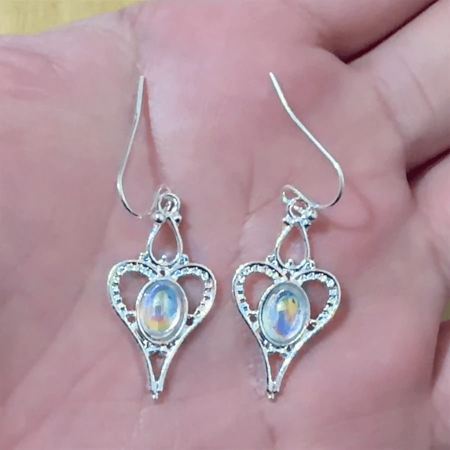 1 Pair Elegant Heart-Shaped Simulated Moonstone Pendant Earrings, Fashion Jewelry For Women, Wedding Party Gift - Silver - View 1