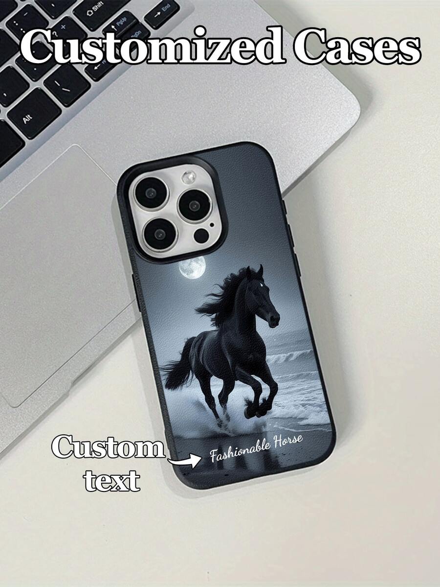 1个可定制手机壳，以暗黑海岸月光为背景，饰以奔马图案，兼容 17 Pro Max/17 Air/16E/16 Pro Max/15/14 Plus/13/12/11、S24/20 Ultra/A52S/A31 A21S/A13/A05S，以及Redmi Note 13 Pro Plus/Note 10/Note 12C/Note 13C。采用TPU材质，2026马年新款，时尚个性化防摔，整体色调冷峻高端，适合马元素爱好者或追求个性化手机配件的用户。国际版，非国内版。 - 黑色 - 查看 1