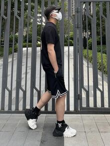 Nike Jordan DNA Sport DNA 复古美式风格纯色 Logo 字母数字圆领短袖 T 恤，男款，黑色 - 黑色 - 查看 8