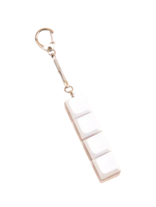 1pc Minimalist Colorful Keyboard Fidget Toy, 4-Key Keyboard Cube, Stress Relief, Can Be Used As Keychain, Car Key Chain, Bag Pendant, Keychain Accessory, Keyboard Button Design, Adult Finger Keychain, Finger Press Keychain, Soothing Keychain, Focus Relaxation Lanyard Keychain, Birthday Gift, Party Gift, Holiday Gift. Car Accessories Package Decoration, Cute Gothic Y2K Bag Hanging Rope, With ID Card Holder.