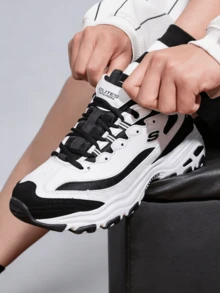 Skechers D”LITES系列男士轻便减震休闲运动鞋，户外旅行鞋，款式52675-WBK - 黑色/白色 - 查看 2