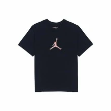 Nike Jordan DNA Sport DNA 复古美式风格纯色 Logo 字母数字圆领短袖 T 恤，男款，黑色 - 黑色 - 查看 1