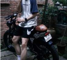 Nike Dri-Fit Dri-FIT純色腰部抽繩速乾休閒短褲 男款黑色 - 黑色 - 查看 11