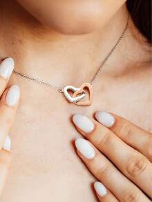 优雅双心吊坠项链，镶嵌合成立方氧化锆，百搭耐用，圣诞节、情人节、生日礼物、珠宝礼品，女士吊坠项链 - 銀色 - 查看 9