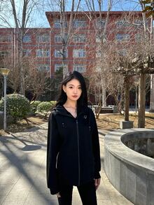 Nike WINDRUNNER Sportswear Tech Fleece 純色拼接連帽字母印花長袖夾克 女款 - 黑色 - 查看 8