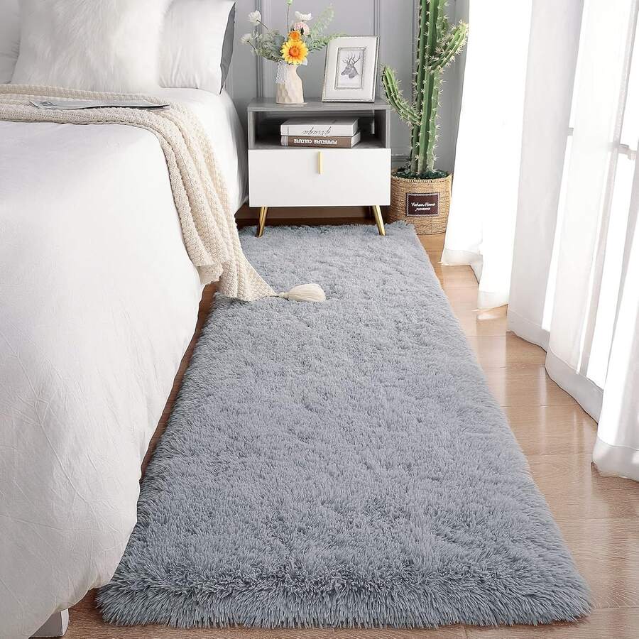 1 buah Karpet Mewah Abu-abu Berbulu Lembut - Alas Poliester Mewah Lembut, Nyaman & Lembut, Dapat Dicuci dengan Mesin, Cocok untuk Kamar Tidur dan Ruang Tamu, Karpet Kamar Tidur Elegan - Grey - View 1