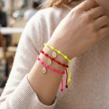 1 Peça Pulseira Minimalista de Moda com Cruz, Pulseira da Marca Jesus, Pulseira Pingente, Pulseira Trançada Colorida, Pulseira Trançada de Corda Peruana, Pulseira Religiosa, Pulseira de Casal, Pulseira de Amigo, Pulseira da Sorte, Presente de Aniversário, Presente de Família, Presente de Casal, Presente de Amigo, Presente da Sorte, Presente de Aniversário Semanal - Multicolorido - Visão 3