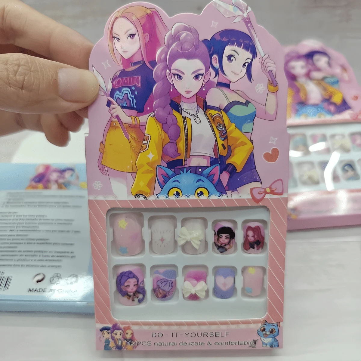 Mattel 3D动物图案韩流恶魔猎人美甲贴纸，逼真设计！居家美甲、派对和节日造型必备！ - 彩色 - 查看 1