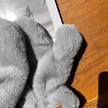 1 双仿兔毛保暖手套，触屏友好，秋冬季保暖时尚，适合女性和学生佩戴。 - A - 查看 12