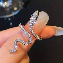 1 buah cincin berbentuk ular dengan kemasan unik, bertatahkan rhinestones berkilau, tersedia dalam warna emas atau perak, dapat dipadukan dengan smartphone Anda sehari-hari. - Seperti yang ditunjukkan - View 4