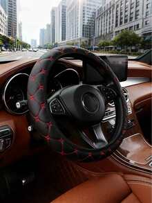 Capa Acolchoada para Volante com Estampa Floral - Conforto e Aderência durante todo o Ano para Sedãs, Caminhonetes e SUVs - Acessório Automotivo de Luxo Antiderrapante em Preto e Vermelho - A - Visão 5