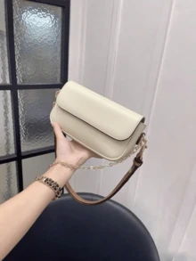 The New Xiaokoujia Gold And Silver Chain Envelope Bag, Baguette Flip Cover Bag, Classic And Retro Monogram Crossbody Single-Shoulder Armpit Bag, Solid Color Bag - Beige - View 2
