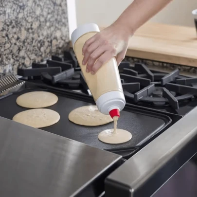 1pc 1000ml/33.8oz Pancake Batter Dispenser Bottle, Suitable For Paper Cup Cakes, Waffles, Cakes And Other Baked Goods - Precise Measurement, Easy Portioning, Smooth Batter Mixing