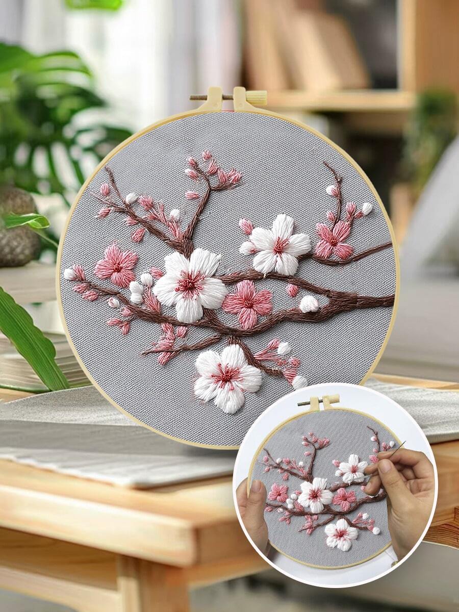 Bộ thêu tay DIY họa tiết hoa đào, kích thước 20x20 cm/7.9x7.9 inch, phù hợp cho người lớn mới bắt đầu, bao gồm vải thêu, sách hướng dẫn, khung thêu, kim và chỉ. Có thể dùng làm quà Giáng sinh cho bạn bè hoặc gia đình, thích hợp để trang trí đồ nội thất, văn phòng hoặc làm tác phẩm nghệ thuật thủ công.