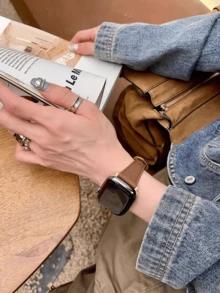 1pc Premium Leather Horseshoe Buckle Watch Band, Compatible With Apple Watch 42mm, 38mm, 40mm, 41mm, 44mm, 45mm, 46mm, 49mm, Fashionable Smartwatch Replacement Strap For Apple Watch Series Ultra2, Ultra SE2, SE 10, 9, 8, 7, 6, 5, 4, 3, 2, 1, Suitable For Men And Women, Great Back To School Gift - Coffee Brown - View 3