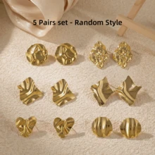 3/4/5对套装，款式随机，金色耳环和粗耳钉，女士款 – 低过敏性褶皱耳环套装 | 魅力十足的纹理造型，适合日常佩戴和节日珠宝礼物，夏季海滩度假比基尼配饰，搭配迷人服饰、婚纱 – 多功能珠宝，游泳、沐浴、运动时佩戴皆宜，是情人节、生日、母亲节和度假惊喜的理想之选。 - 金色 - 查看 12