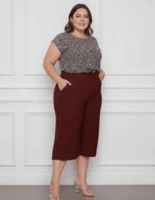 Women's Plus Size Pantacourt Trousers. Lightweight And Breathable Fabric With A Natural Texture. Summer Fashion. - Burgundy - View 2