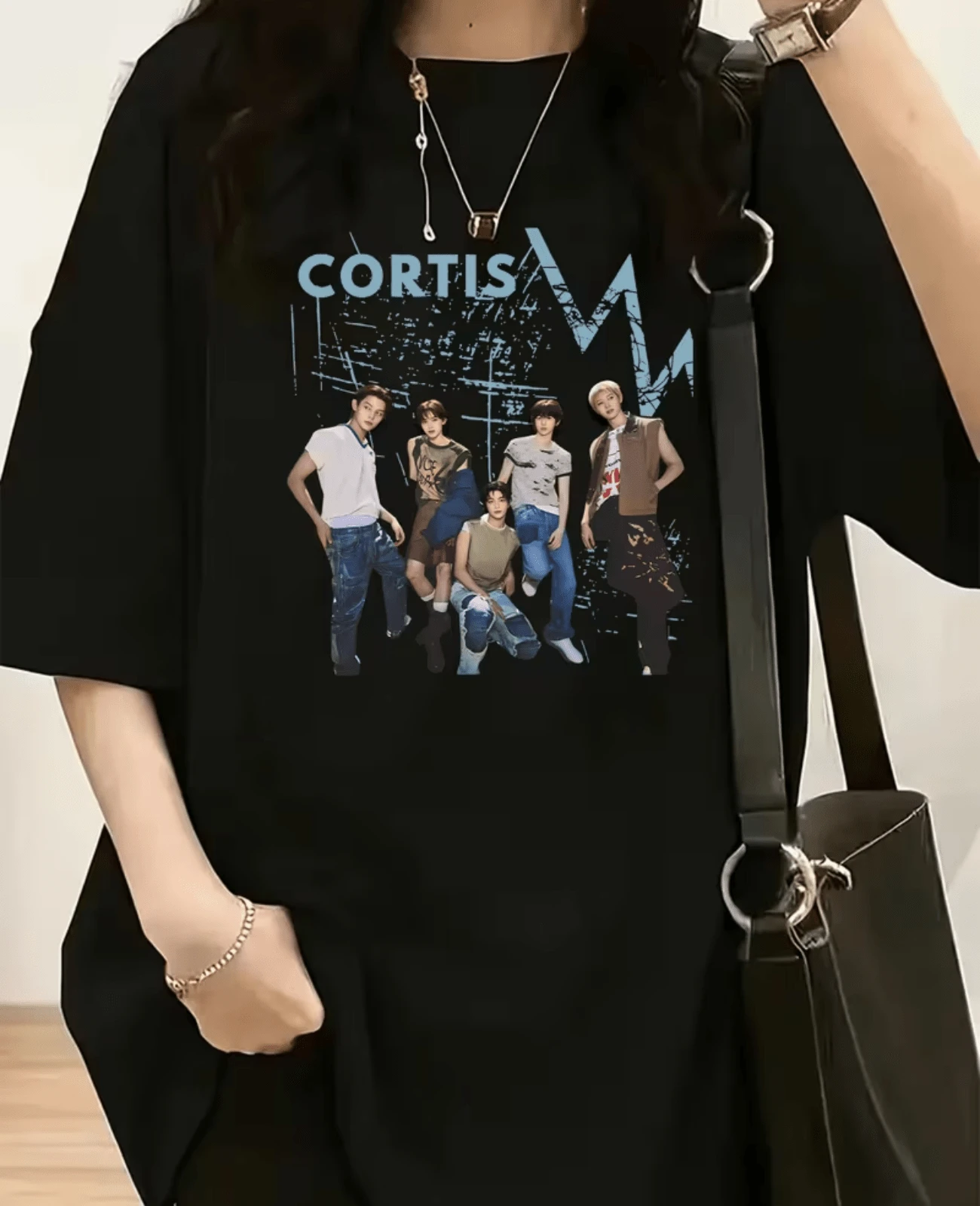 Women's Ogo & Male Celebrity Graphic T-Shirt - Soft Poly Blend Oversized H-Line Tee, Short Sleeve Round Neck Summer Top With Branding & Iconic Five-Figure Design - Casual SpringSummer Wear For - 黑色 - 查看 1