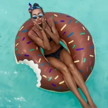 1 chiếc phao bơi bơm hơi bằng cao su, hình bánh donut, thích hợp cho trẻ em và người lớn, vòng bơi bơm hơi mùa hè cho hồ bơi, trang trí tiệc hồ bơi. - Cà phê nâu - Xem 1