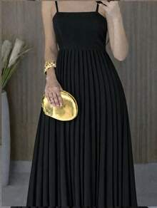Long Pleated Dress With Tie Detail At The Back And Built-In Bra Cups. Elegant Party/Casual Style. Asymmetrical Fabric. Knot Detail. Open Back/Backless. Wedding Dress. - 黑色 - 查看 4