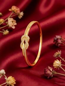 2 st - Lyxig kombination av ett koppararmband och ett armband i rostfritt stål, med en oändlig knutinfattning med kubiska zirkoniastenar och ett armband i rostfritt stål i flera stilar. Guldbasen ger en touch av briljans och gnistra, vilket gör det lämpligt för olika klädstilar. Den perfekta alla hjärtans dag-presenten. - Guld 3 - Visa 5