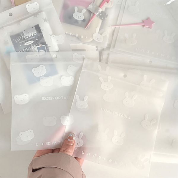100个装自封袋，衣物袜子收纳自封袋，礼品自封袋，透明礼品自封袋，泰迪熊兔子图案自封袋，可重复使用，方便实用，适用于节日、生日、婚礼、派对礼品包装、日常收纳等场合。