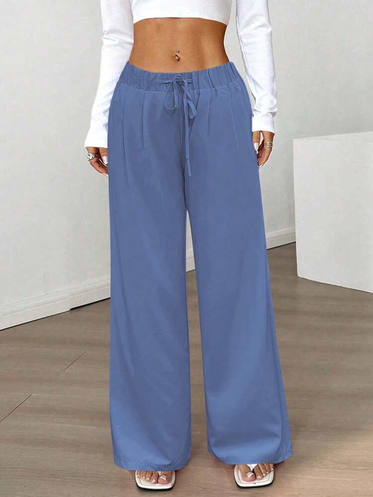 飘逸阔腿裤：轻盈梭织面料搭配弹力抽绳腰带，修身显瘦，是通勤、购物和居家休闲的必备单品。新款春秋季女式休闲裤，适合约会、学生和日常出行。百搭风格，休闲、海滩等场合皆可穿着。抽绳腰带设计，适合外出和居家穿着。 - 漫遊藍 - 查看 5