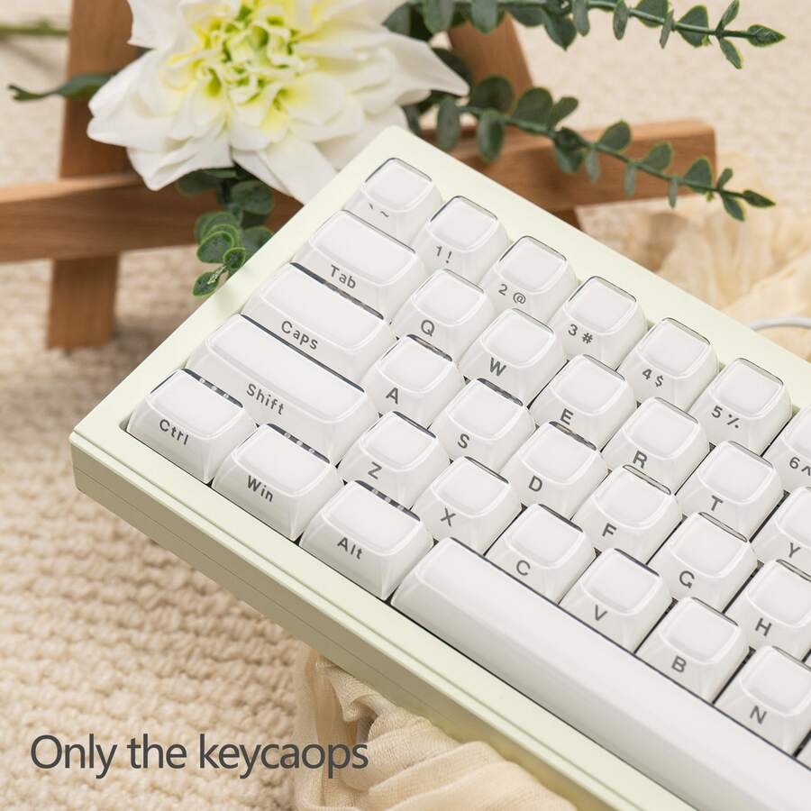 136键多色（白/粉/紫/蓝）水晶果冻键帽，PC透明材质，兼容MX轴，6.25U空格键，适用于61、64、68、82、84、87、96、98、100、104、108键机械键盘。简约风格，机械键盘DIY改装键帽。