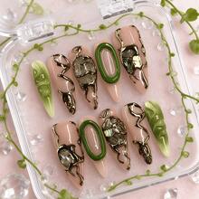 NailVease 10 PCS Handmade Reusable Press-On Nails | Nude-Pink & Green Gilded Crackle Luxury Elegant Stiletto Nails With Acrylic Nude & Green Bases, 3D Gold Crackle & Abalone Shell Element & Green Accent Embellishments & Noble Glam Designs - 彩色 - 查看 2