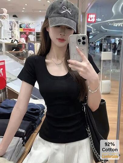2026春夏新款黑色短袖T恤女式上衣，修身纯色休闲打底衫