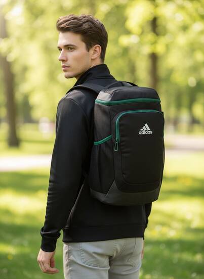  adidas Logo標誌拉鍊開合雙肩包常規男款