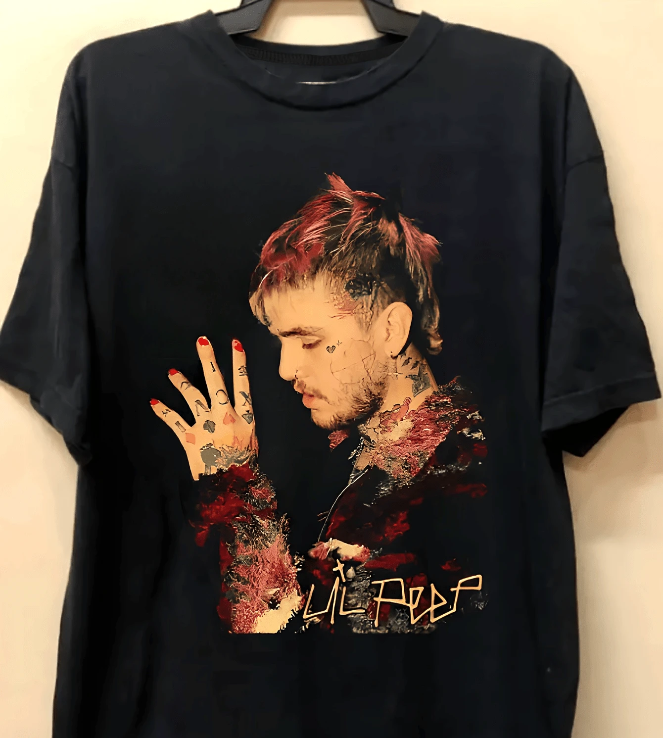 Women's & Men's T-Shirt - Portrait & Iconic Little Peep Print - Casual Round Neck Music Festival Tee - Machine Washable Rock Merch For Concerts & Casual Attire - Fan Gift - Đen 23 - Xem 1