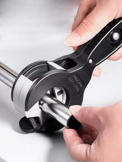 1pc Heavy-Duty Ratchet Pipe Cutter, Tube Cutting Kit For Copper/Aluminum/Iron/Stainless Steel/PPR/PE Pipes, 360° Rotation + Ergonomic Handle, Adjustable Structure, Manual Non-Electric Tool For Efficient Air Conditioning Repair And Pipeline Installation