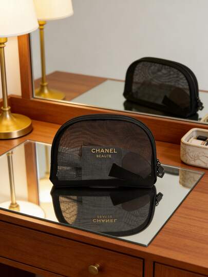 CHANEL Przezroczysta torebka typu shell, czarna siateczka, wykończenie z wytrzymałego materiału, przezroczysta saszetka, modna kopertówka