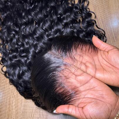 CEXXY 13x6 brasilianische tiefe Welle lockige Spitze Vorderseite menschliches Haar Perücke für Frauen HD Transparente Spitze Perücken Pre-Geplückt natürliche Haarlinie mit Babyhaar Tiefe Teil 7x5 Glueless Spitze Perücke Anfänger freundlich Einfach installieren Kein Kleber erforderlich 360 Full Spitze Vorderseite Perücke menschliches Haar für Ponytail Bun Updo Schutzstile