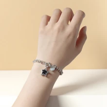 1条925镀银星形锆石水晶手链，时尚简约百搭，女士礼品首饰 - 銀+黑鑽 - 查看 3